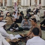 التعلم اليومي مع المشايخ في الدورة الخارجية في المسجد النبوي #7