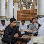 التعلم اليومي مع المشايخ في الدورة الخارجية في المسجد النبوي #7