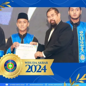 Wisuda Akbar T.A 2024/2025
