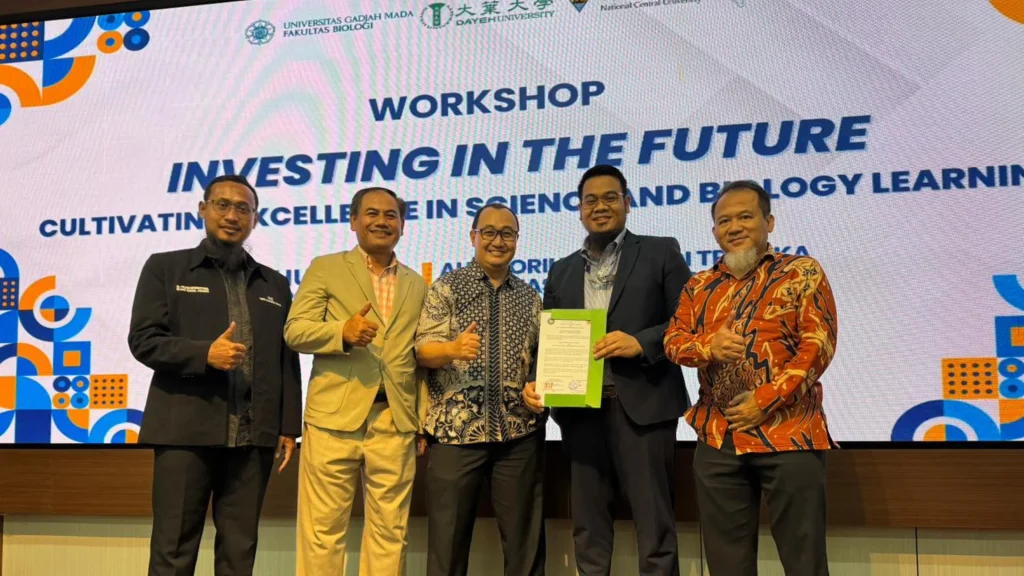 Signing of MoU with the Faculty of Mathematics and Natural Sciences, IUP UGM