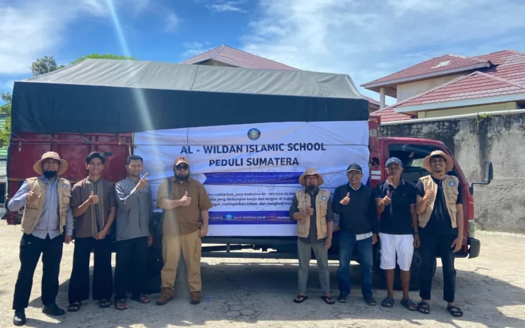 Penyaluran Donasi Tahap 3 AL-WILDAN ISLAMIC SCHOOL untuk Korban Bencana di Sumatera Barat