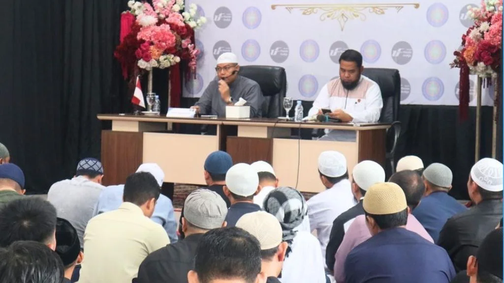 Kajian Bersama Ustadz Dr. Firanda Andirja, MA. "Anak-Anak Sebagai Penyejuk Pandangan"